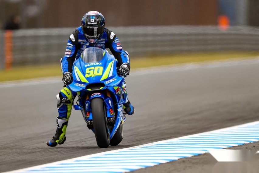 MotoGP车手详解碳纤维VS金属刹车特性差异？