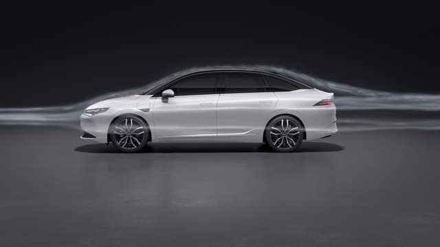 2024款小鹏P5全新发布，15.69万元起，搅动市场新格局！