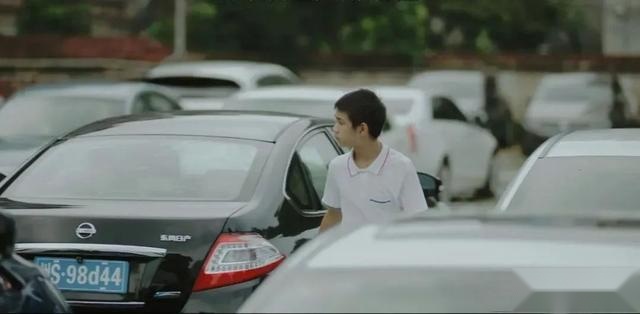 挖一挖《隐秘的角落》剧里的小BUG