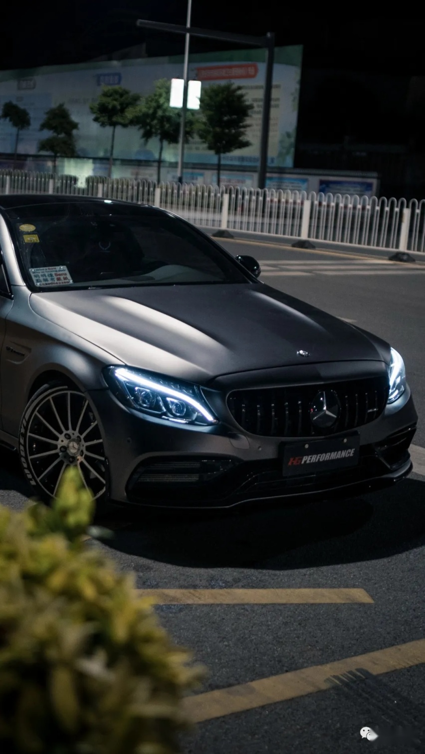 赶在过年前换奔驰C Coupe，加班加点割完宽体快乐过新年