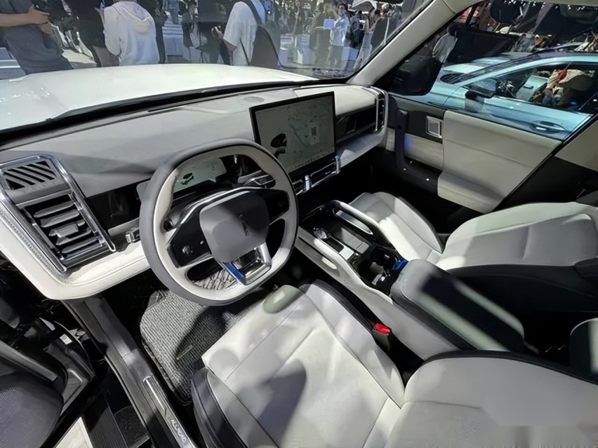 奇瑞新能源iCAR 03公布预售价格 14万起 有四驱