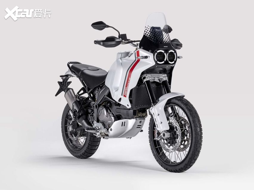 双缸110马力，杜卡迪推2022款全新越野摩托DesertX