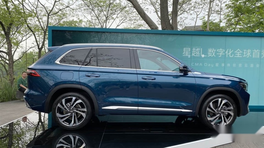 轴距超汉兰达/标配沃尔沃2.0T，解析吉利全新旗舰SUV