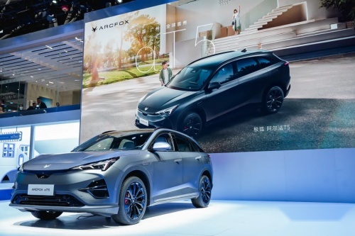 800V高压快充极狐阿尔法T5，11月30日开启预售卷死同级SUV？
