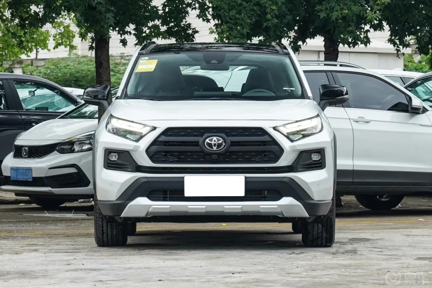 RAV4荣放与威兰达强强对决，最终它以细节取胜！