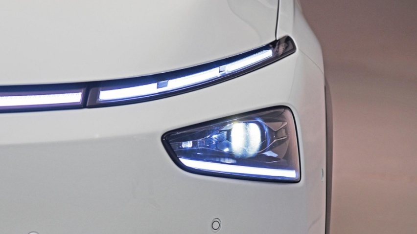 小鹏G3i对比宋PLUS EV：有趣向左，实用向右
