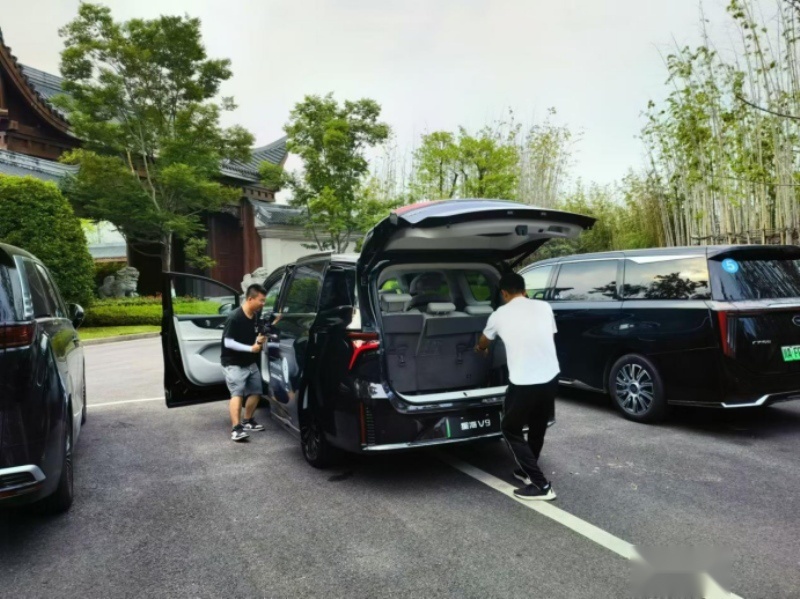 成都试驾风行星海V9：可油可电，配置同级领先，乘坐舒适
