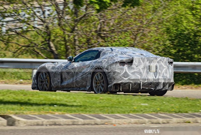 ferrari-812-versione-speciale-prototipo-camuflaje-fotos-espia-202177330-1618928499_15.jpg