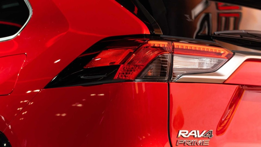 纯电续航63km的插混RAV4快来啦！这价格你能接受吗？