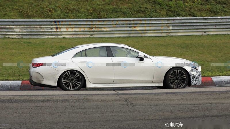 mercedes-cls-prototype-spy-photo (3).jpg