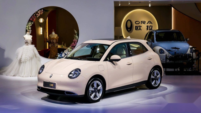 年轻人的电动GT2023款欧拉好猫GT木兰版售14.38-15.38万