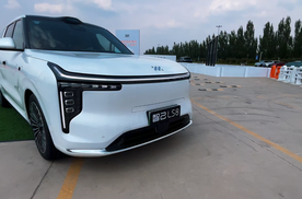 试驾完智己LS8，我最大的感受是：大车，原来可以这么好开