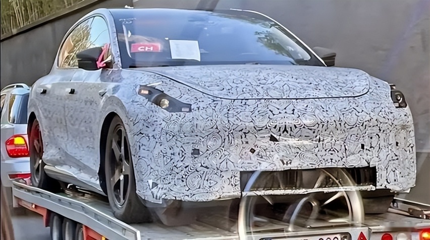 或比Model 3便宜一半？特斯拉新车谍照曝光，掀背两厢造型亮眼