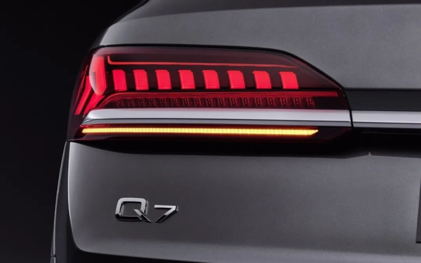 奥迪新款Q7售68.98万元起，BBA这三款豪华中大型SUV