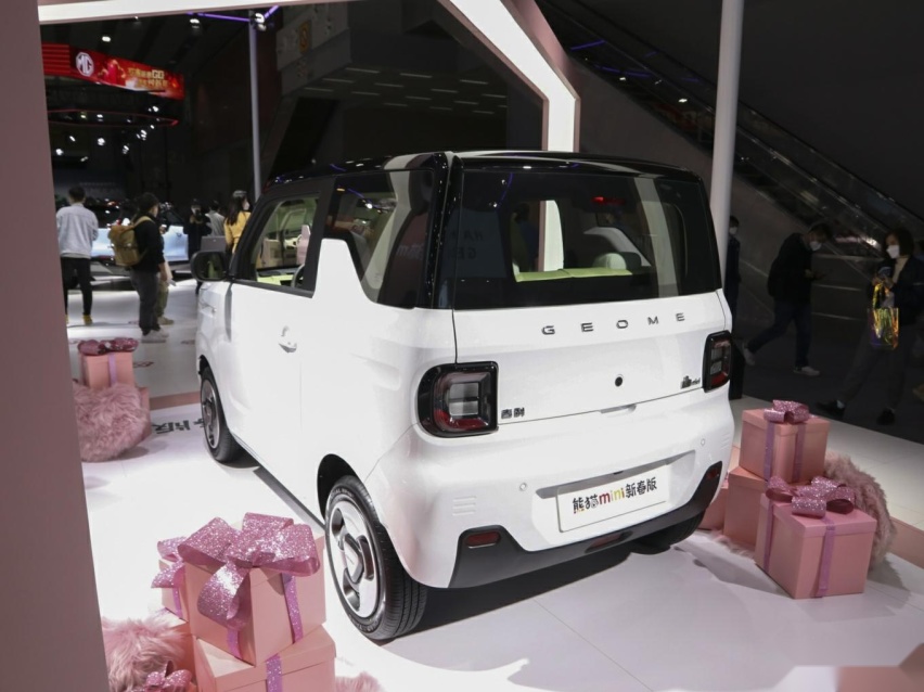 3门四座+天幕，续航200km带快充，解析5.58万的熊猫mini