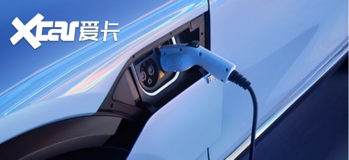凯迪拉克纯电LYRIQ表现太优异：续航653km，屏幕33英寸！