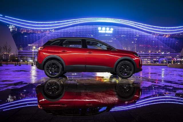 是什么让年轻人心动 全方位解析东风标致4008炫夜版