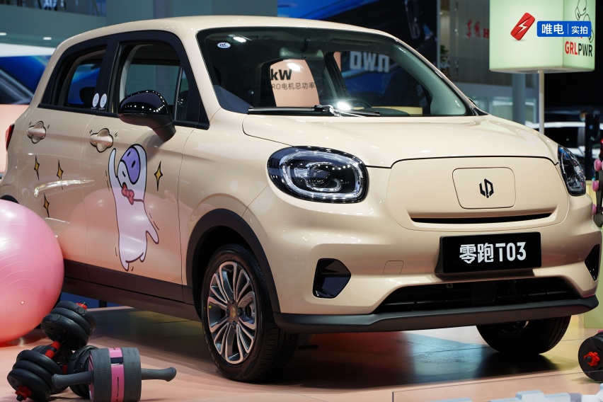 零跑T03豪华Pro版成都车展正式发布，动力更强涂装更靓