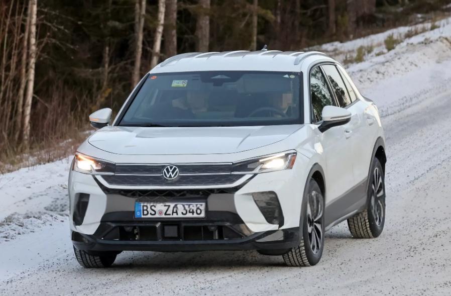 大眾全新SUV曝光:比途觀L小,設(shè)計(jì)更運(yùn)動(dòng),有望年內(nèi)引進(jìn) 大眾全新SUV曝光:比途觀L小,設(shè)計(jì)更運(yùn)動(dòng),有望年內(nèi)引進(jìn)