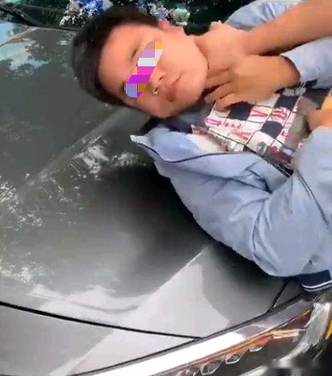 后续报道来了！举报违停车，短短两个月赚了32万，这钱烫手吗？