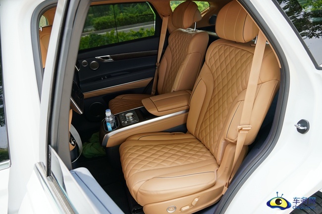 豪华旗舰 细腻时髦 试驾捷尼赛思GV80中大型SUV