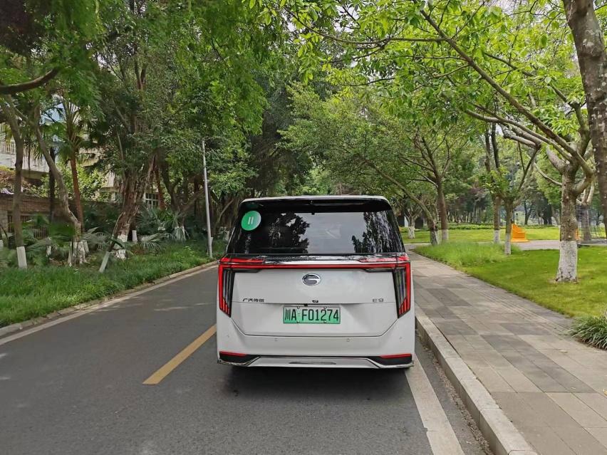 综合续航超1000km，配2.0T插混动力，广汽传祺E9带来的就是享受
