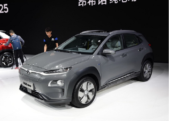 A20fm400kmϵļ늄SUV]@