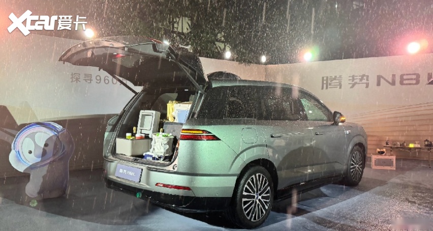 纯电续航960km，腾势N8L纯电29.98万-32.98万