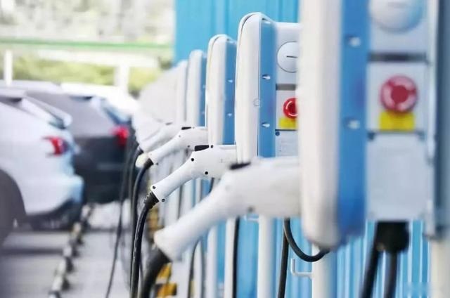 “车圈安卓”几何汽车，将掀起汽车界的“开源革命”！