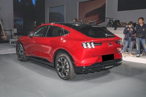 爱驰U6、福特MustangMach-E,年轻人的第一台纯电SUV推荐