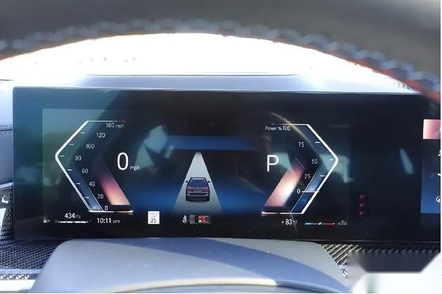 加入轻混系统，搭载V8发动机！新款宝马X7M60i实车亮相