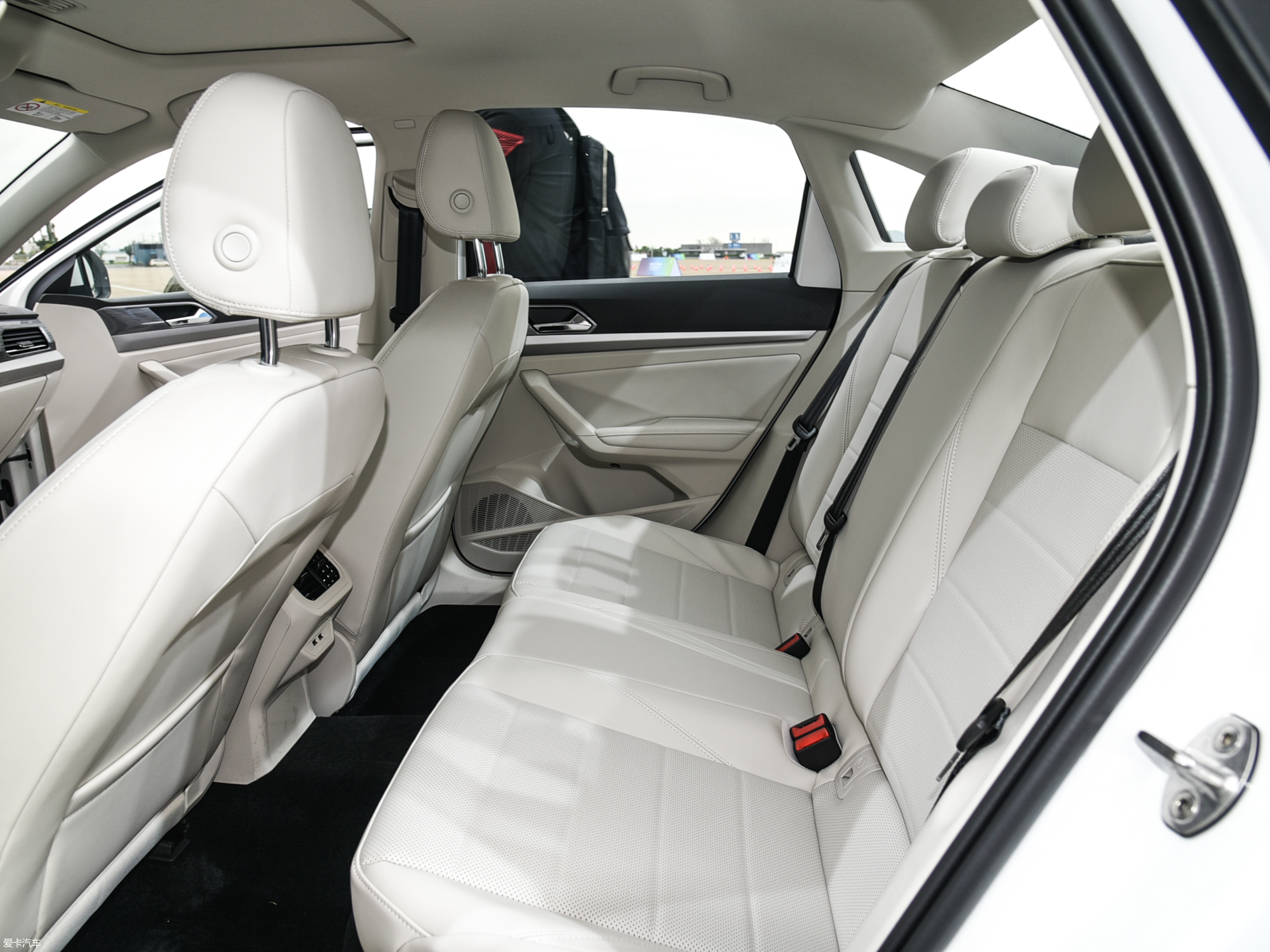 【2019款朗逸纯电基本型_空间座椅_2/386张图片】_汽车图片大全_爱卡