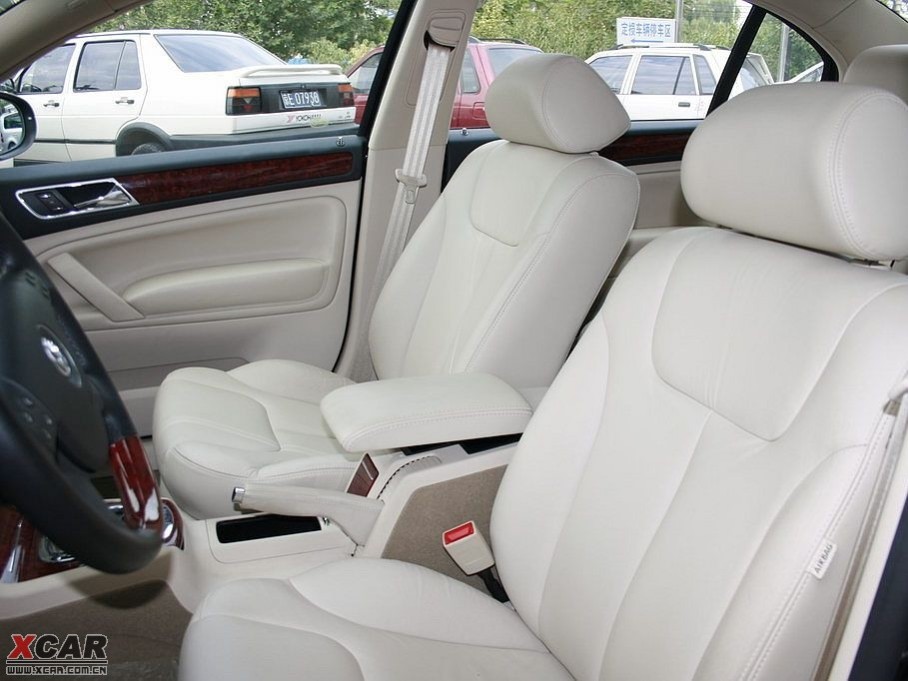 2009款帕萨特领驭1.8t 自动尊品版