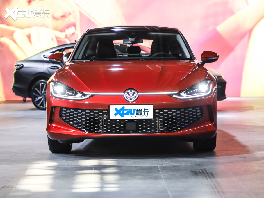 15万级唯一配备无框车门宽体轿跑,1.4T凌渡L能和2.0T星瑞一战吗