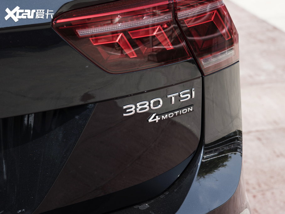 2023;L 380TSI ԶR-Line콢 7