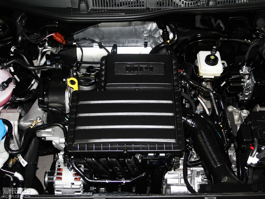 2013  1.6L Զ