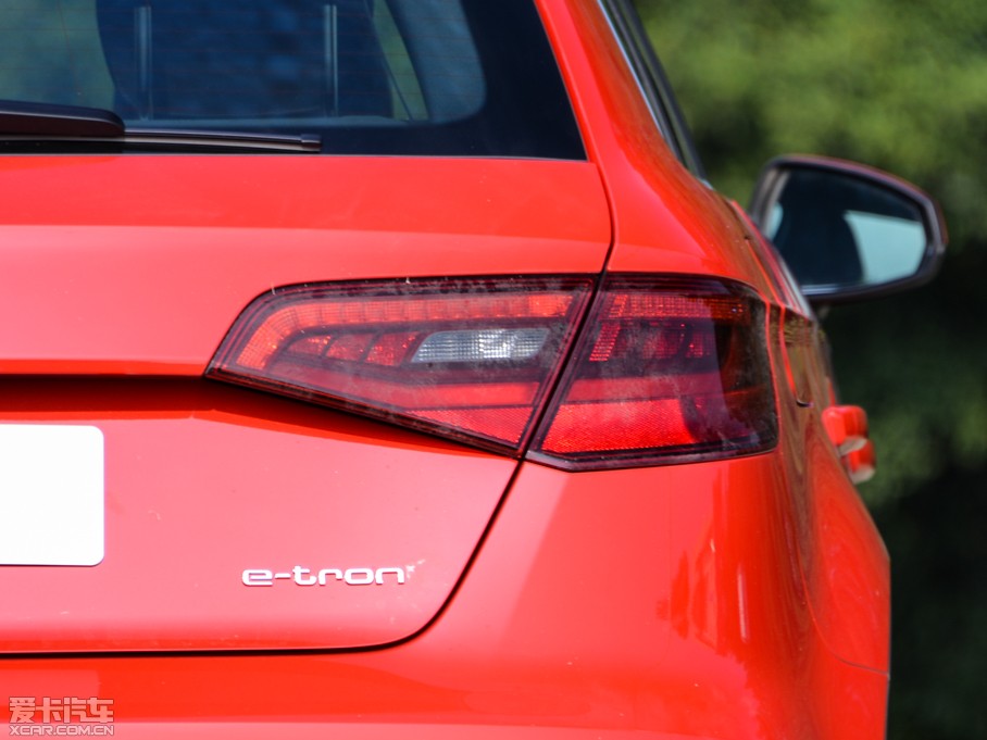 2015µA3 e-tron Sportback e-tron ˶