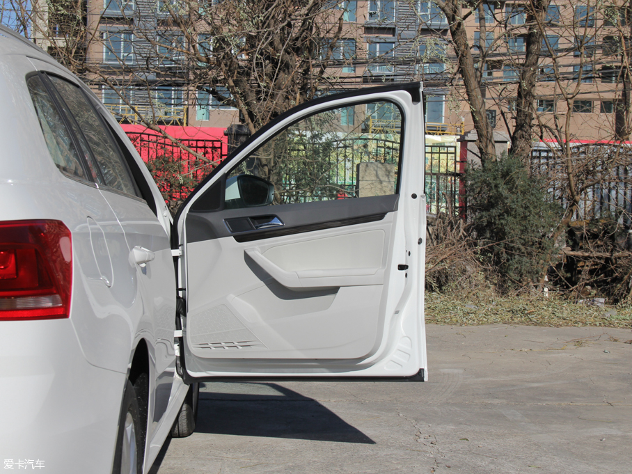 2015 1.6L ֶʰ