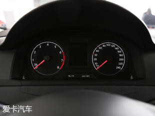 上汽大众2016款桑塔纳