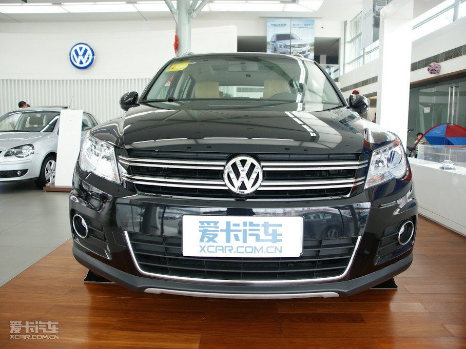 2010; 2.0TSI Զ콢