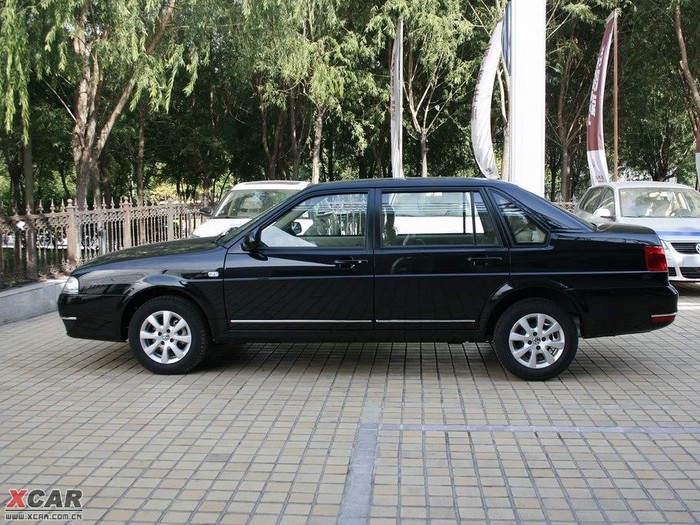 桑塔纳志俊图片