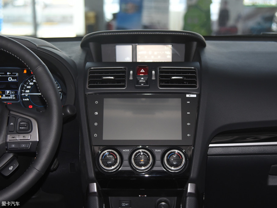 2018款森林人2.5i 豪华导航版eyesight