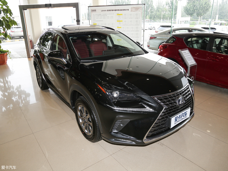 2018׿˹NX 300h а ǰ V