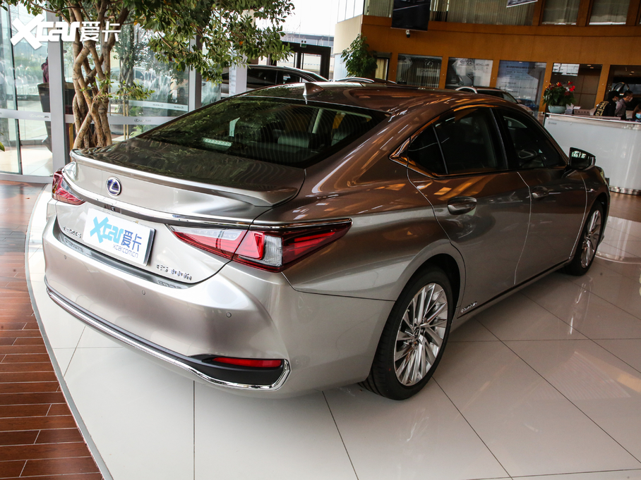 2020׿˹ES 300h 