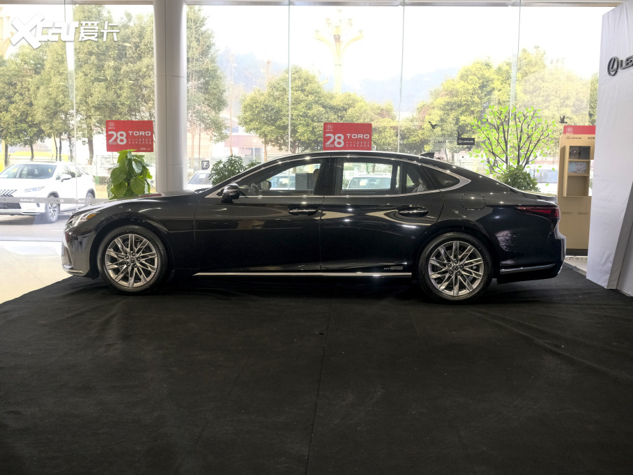  2021 ls 500h 30 684 