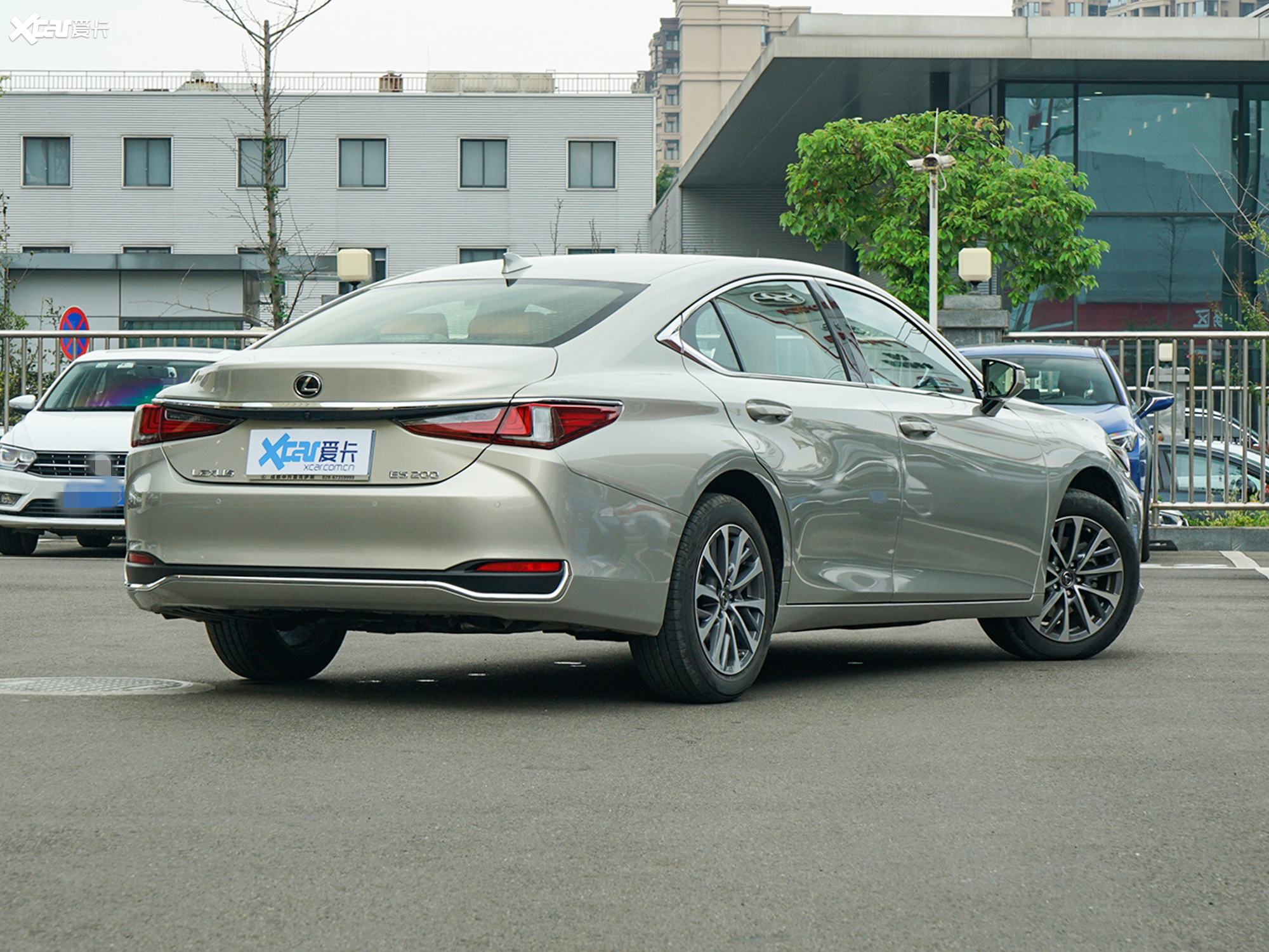 【2021款雷克萨斯es200 卓越版_整体外观_7/118张图片】_汽车图片大全