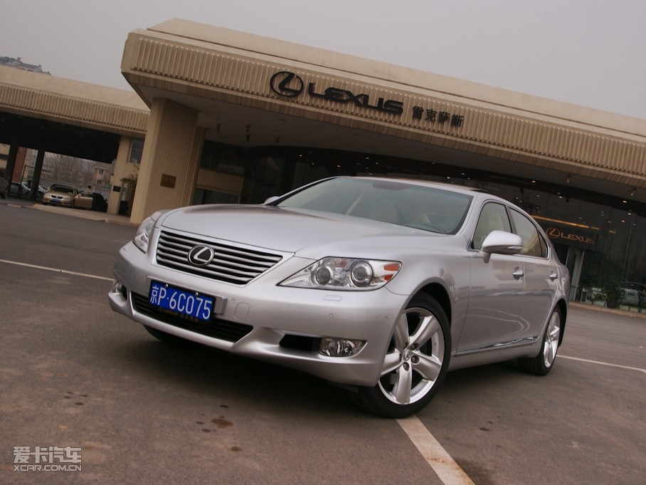 2010款雷克萨斯ls 460l