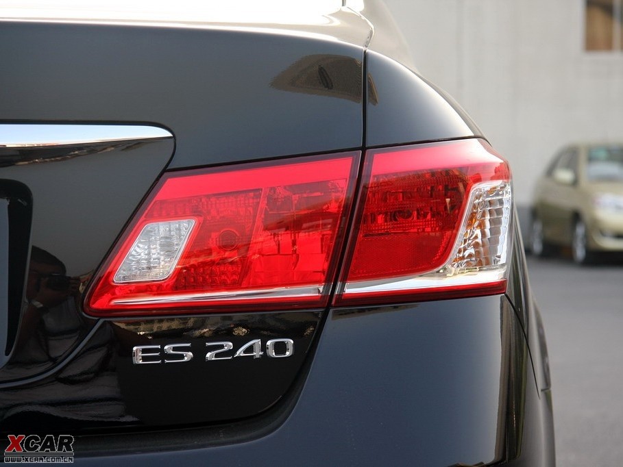 2010׿˹ES 240 