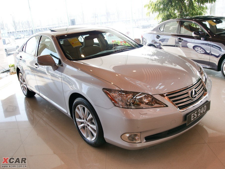 2010款雷克萨斯es240 典雅版