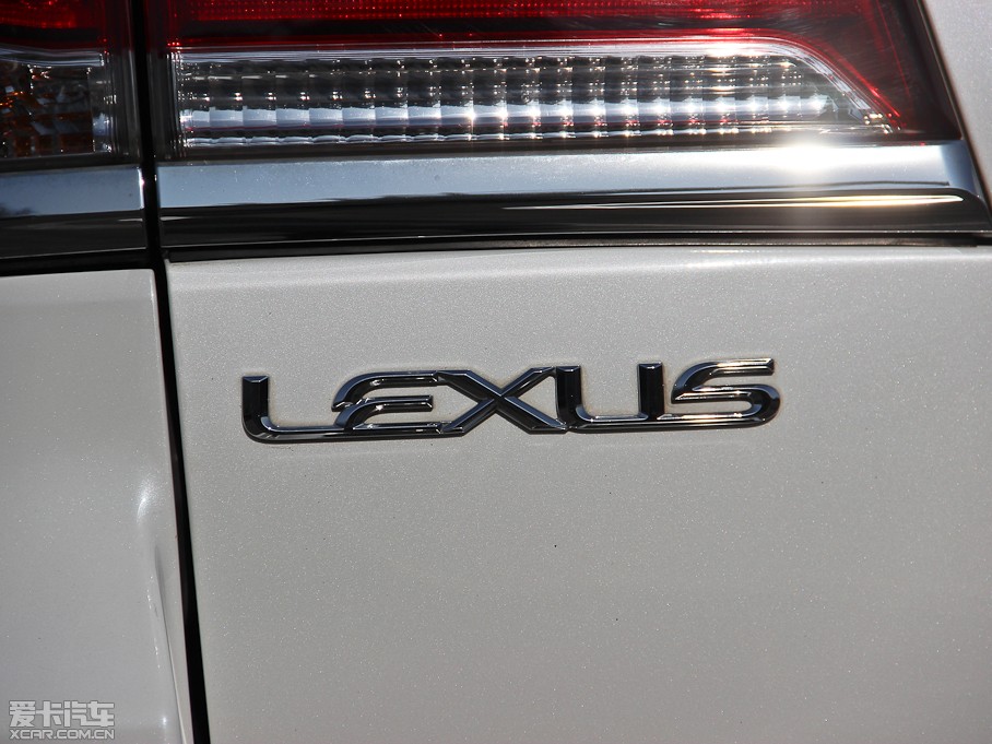 2013׿˹LX 570